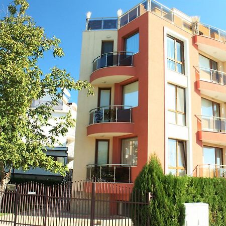 Fantasy Apartments Saint Constantine And Helena Resort سينتس قسطنطين وهيلينا المظهر الخارجي الصورة