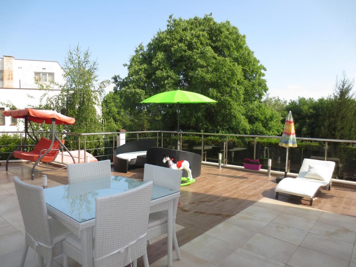 Fantasy Apartments Saint Constantine And Helena Resort سينتس قسطنطين وهيلينا المظهر الخارجي الصورة