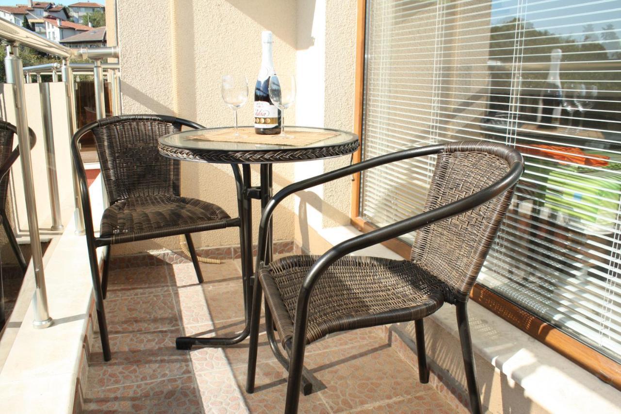 Fantasy Apartments Saint Constantine And Helena Resort سينتس قسطنطين وهيلينا المظهر الخارجي الصورة