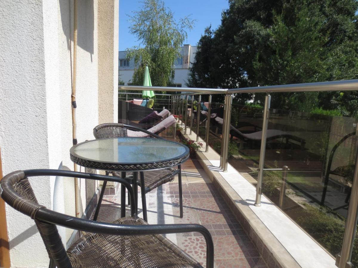 Fantasy Apartments Saint Constantine And Helena Resort سينتس قسطنطين وهيلينا المظهر الخارجي الصورة