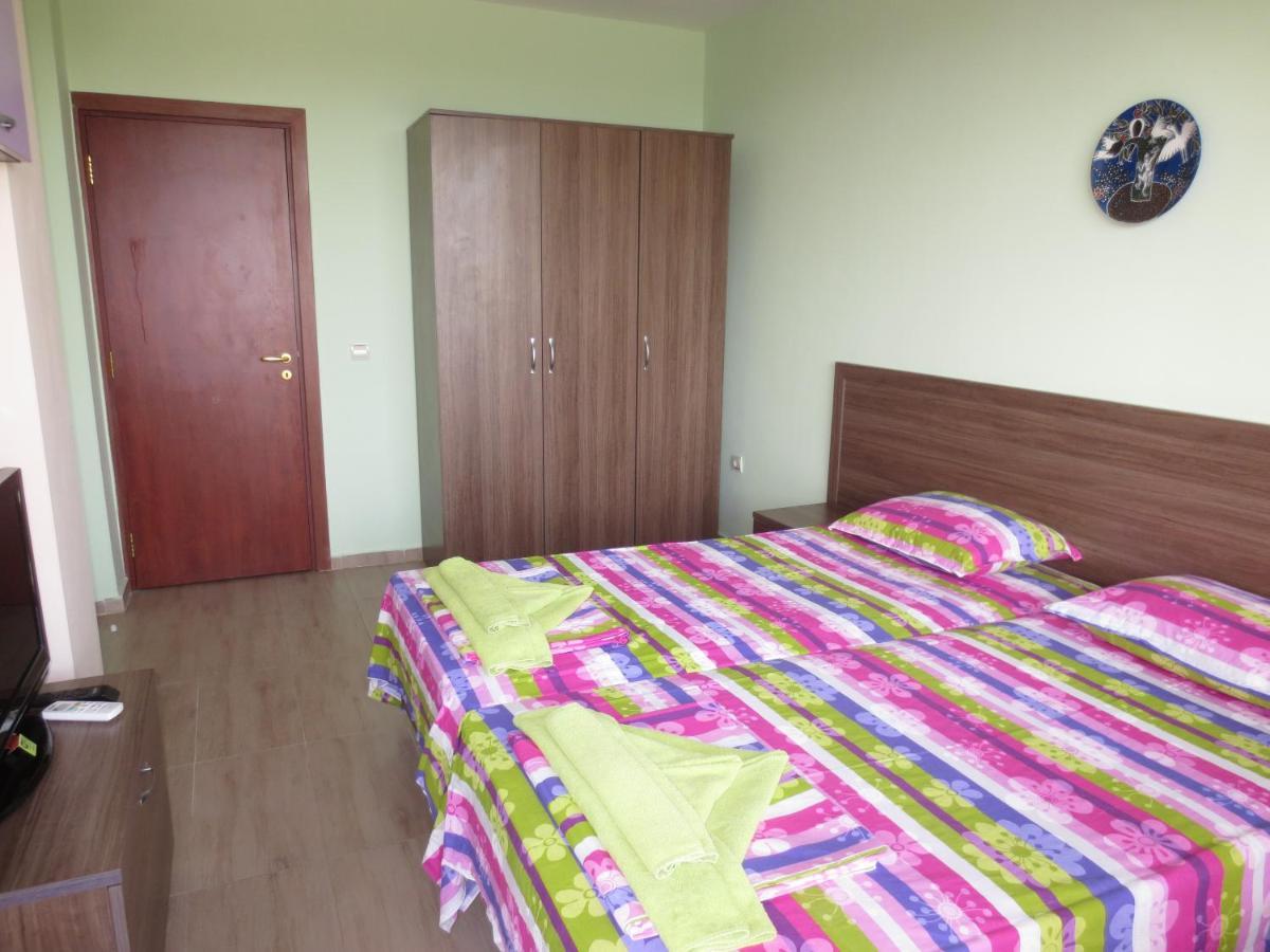 Fantasy Apartments Saint Constantine And Helena Resort سينتس قسطنطين وهيلينا المظهر الخارجي الصورة