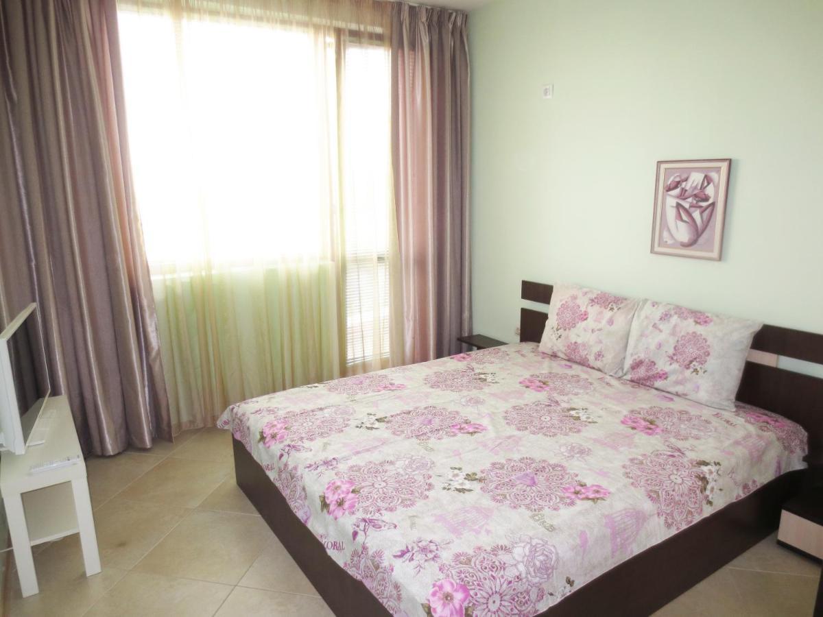 Fantasy Apartments Saint Constantine And Helena Resort سينتس قسطنطين وهيلينا المظهر الخارجي الصورة
