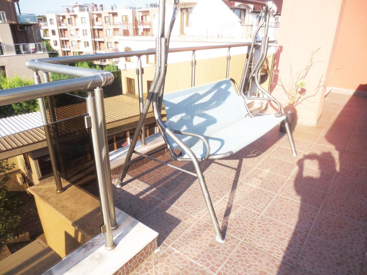 Fantasy Apartments Saint Constantine And Helena Resort سينتس قسطنطين وهيلينا المظهر الخارجي الصورة