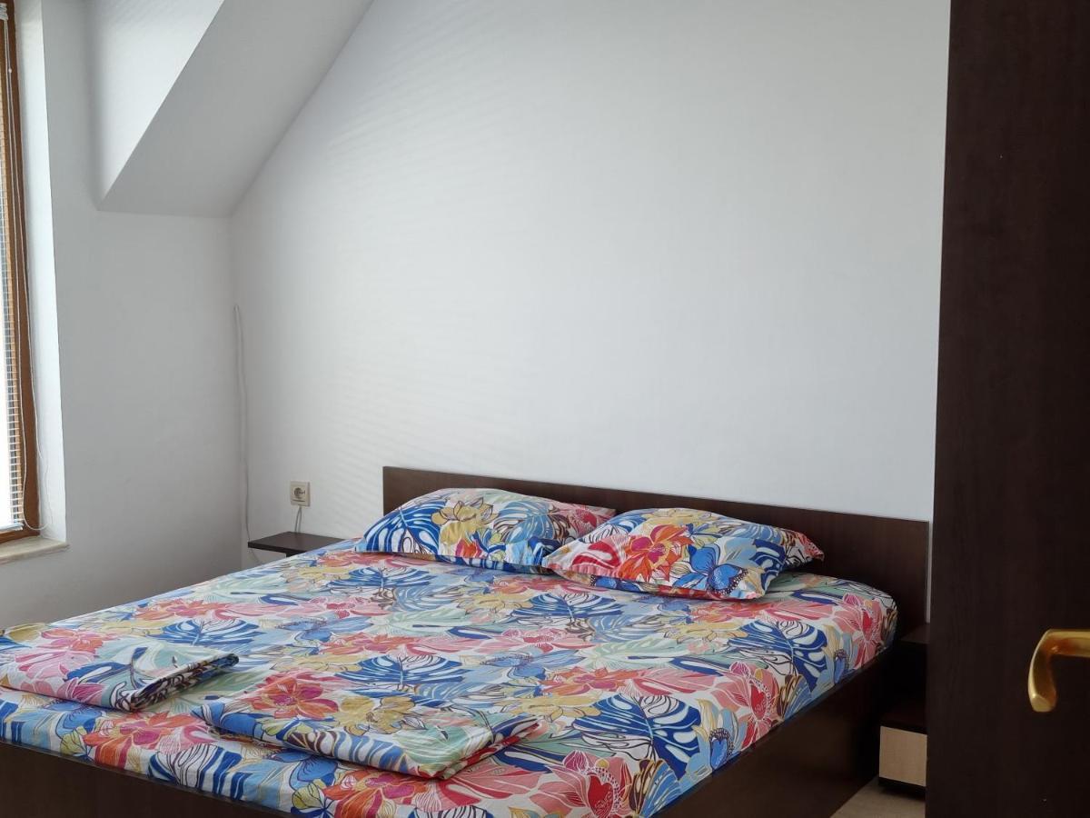 Fantasy Apartments Saint Constantine And Helena Resort سينتس قسطنطين وهيلينا المظهر الخارجي الصورة