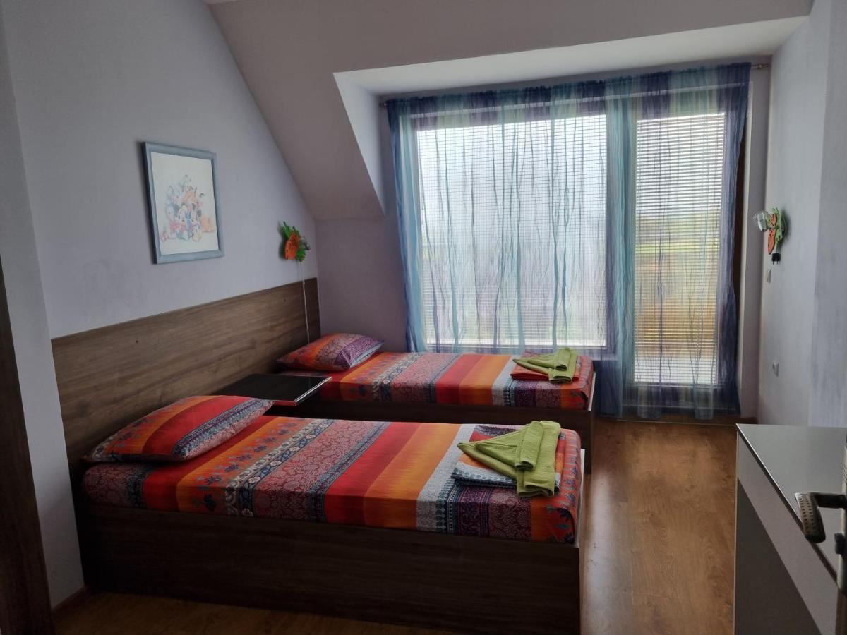 Fantasy Apartments Saint Constantine And Helena Resort سينتس قسطنطين وهيلينا المظهر الخارجي الصورة